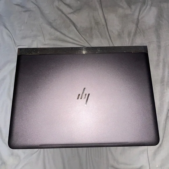 hp spectre laptop ( charger included)